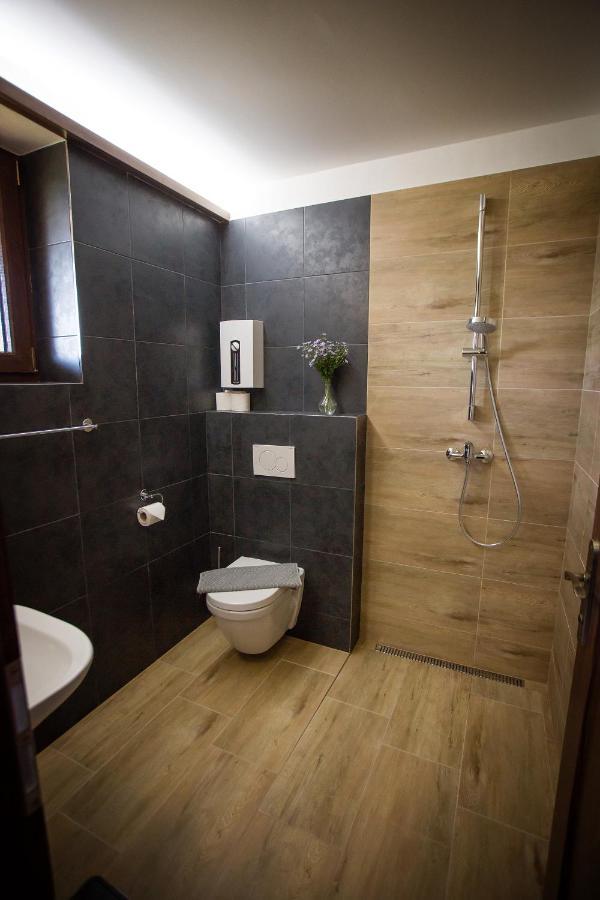 Penzion Ve Vinohradě Němčičky Exterior foto