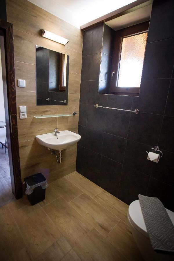 Penzion Ve Vinohradě Němčičky Exterior foto